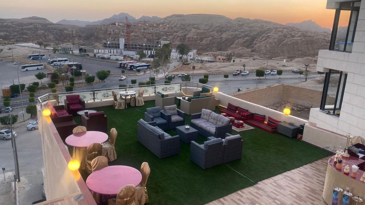 Venus Hotel Wadi Musa Bagian luar foto